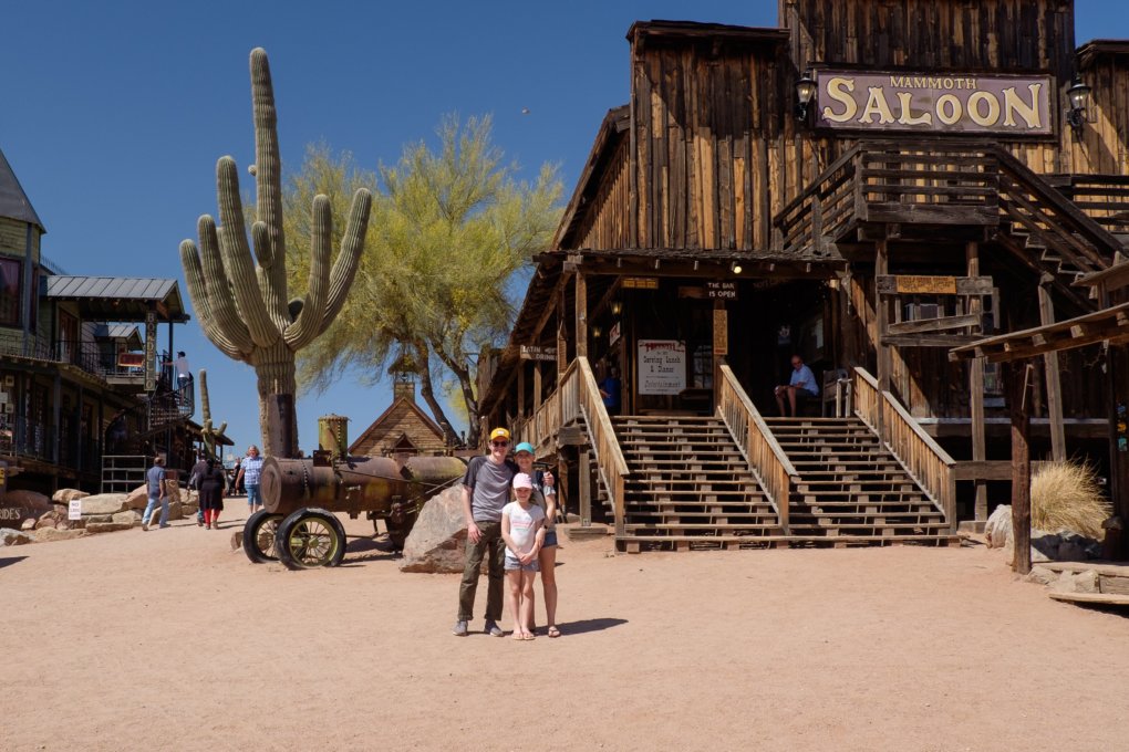 Saloon in Goldfield Ghost Town​​