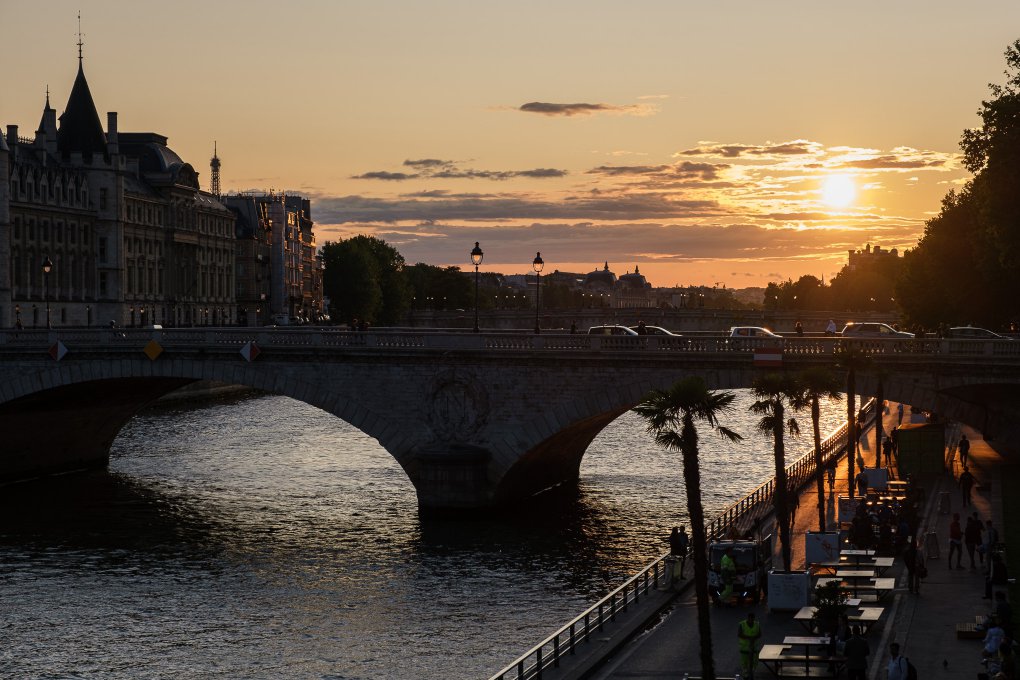 Sunset on Pont Notre Dame Sunset on Pont Notre Dame