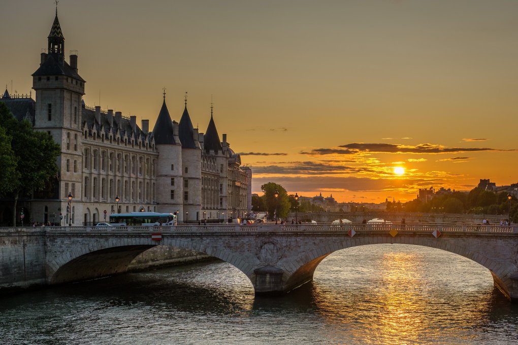 Sunset in Paris Sunset in Paris